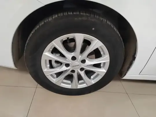 Roewe i5 2026 (6300 км)