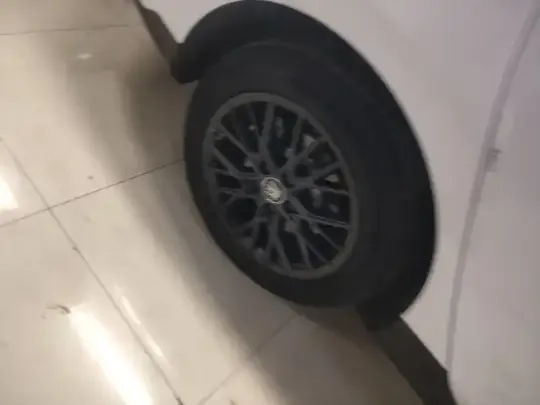 BYD Qin PLUS  (15300 км)