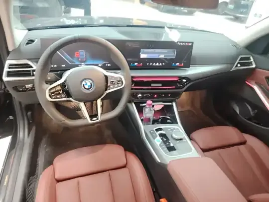 BMW i3 2026 (6200 км)