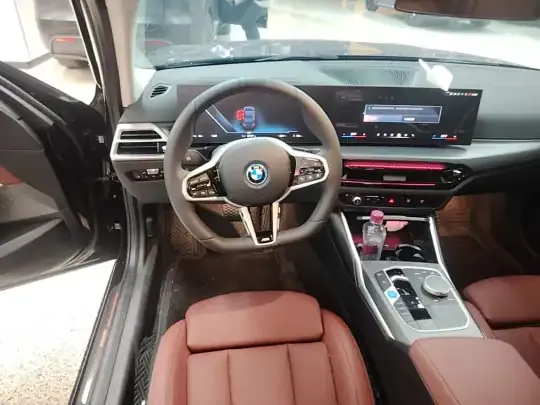 BMW i3 2026 (6200 км)