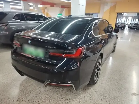 BMW i3 2026 (6200 км)