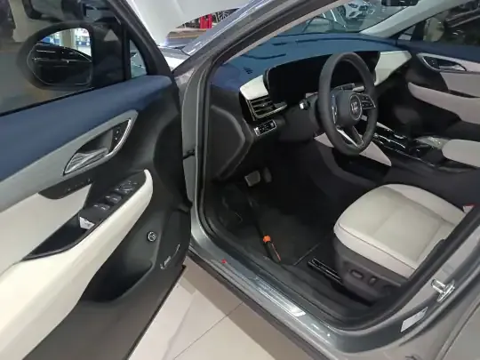 Buick Envision 2026 (3300 км)