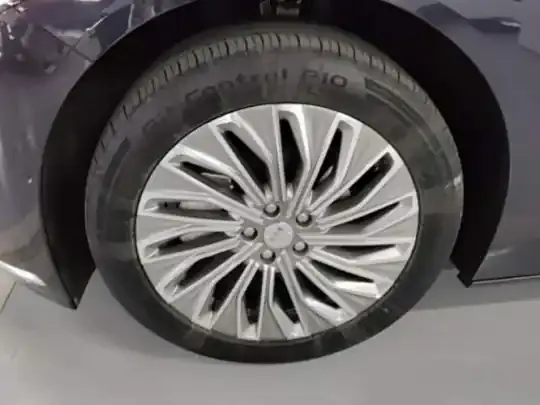Buick L7 2025 (7000 км)
