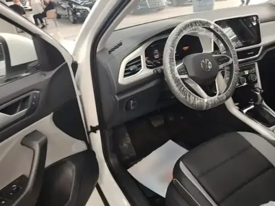 Volkswagen T-ROC 2026 (100 км)
