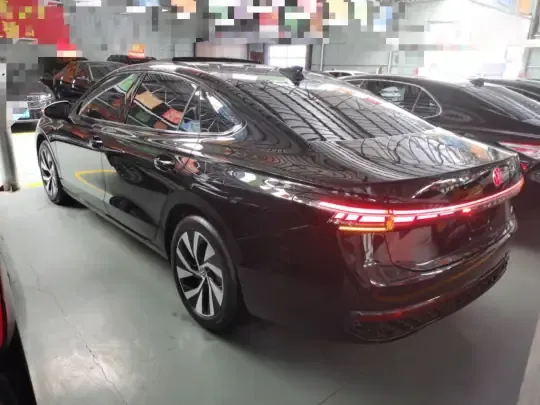 Volkswagen Passat 2026 (2100 км)
