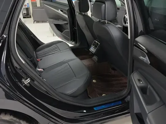 Volkswagen Passat 2026 (1100 км)