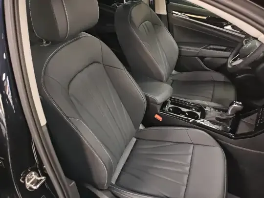 Volkswagen Passat 2026 (13300 км)