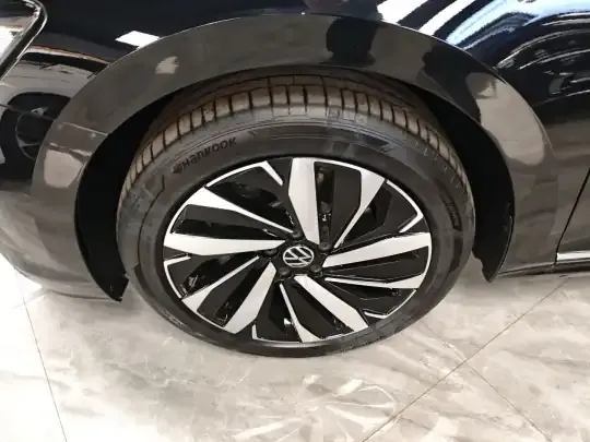 Volkswagen Passat 2026 (13300 км)