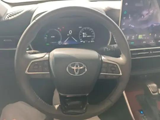 Toyota Highlander 2026 (8500 км)