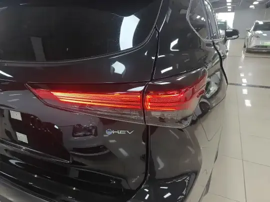Toyota Highlander 2026 (100 км)