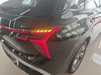 Hongqi HS3 PHEV 2025 (8300 км)