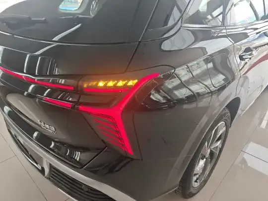 Hongqi HS3 PHEV 2025 (8300 км)