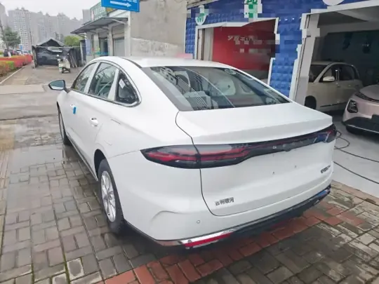 Geely Galaxy Stellar 6 2026 (100 км)