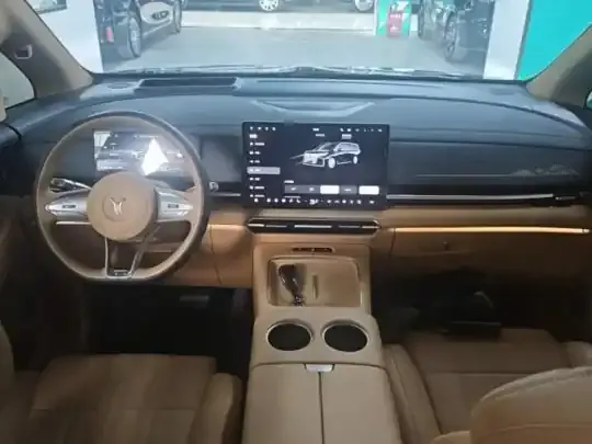 VOYAH Dream 2026 (14900 км)