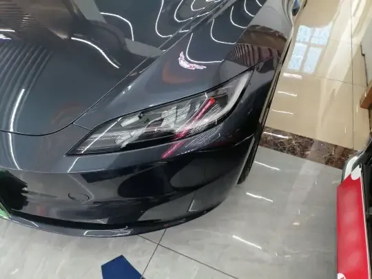 Tesla Model 3 2025 (15900 км)