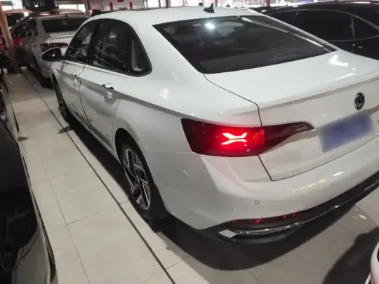 Volkswagen Sagitar 2026 (100 км)