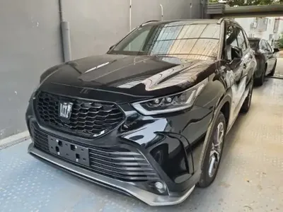 Toyota Crown Kluger 2026 (300 км)