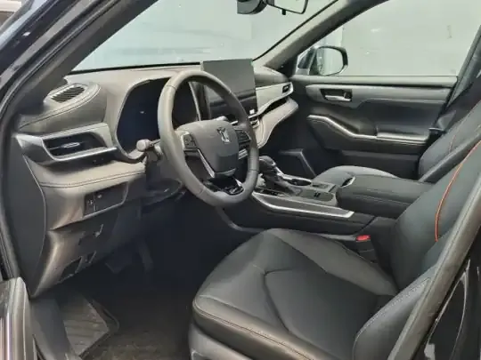 Toyota Crown Kluger 2026 (300 км)