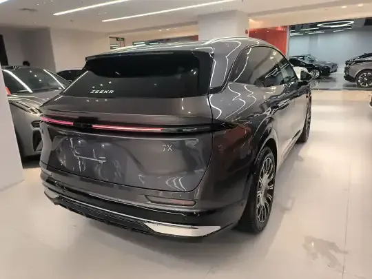 Zeekr 7X 2026 (200 км)
