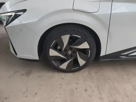 Lingxi L 2025 (5200 км)