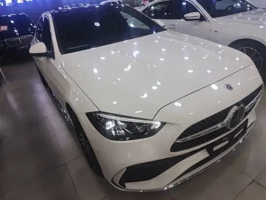 Mercedes-Benz C-Class 2026 (14100 км)