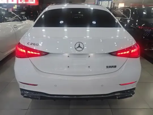 Mercedes-Benz C-Class 2026 (14100 км)