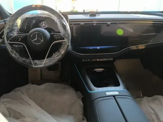 Mercedes-Benz E-Class 2026 (100 км)