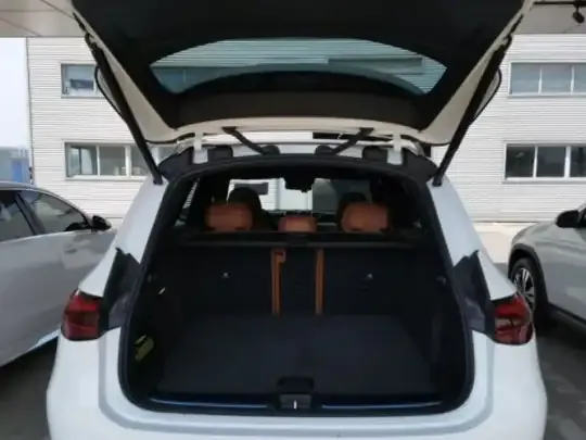Mercedes-Benz GLC 2026 (2400 км)