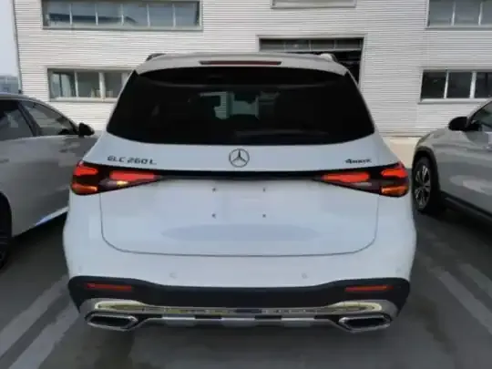 Mercedes-Benz GLC 2026 (2400 км)