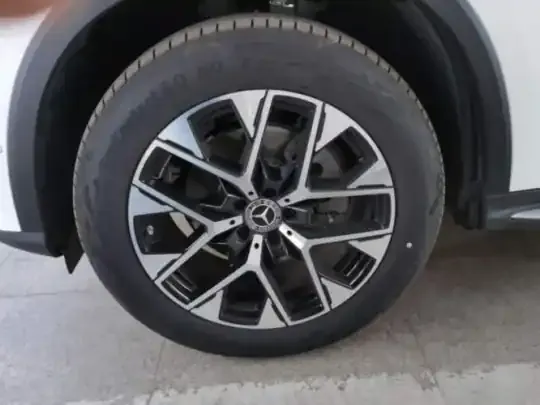 Mercedes-Benz GLC 2026 (2400 км)