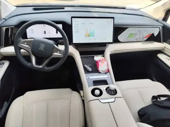 BYD Xia 2026 (2300 км)