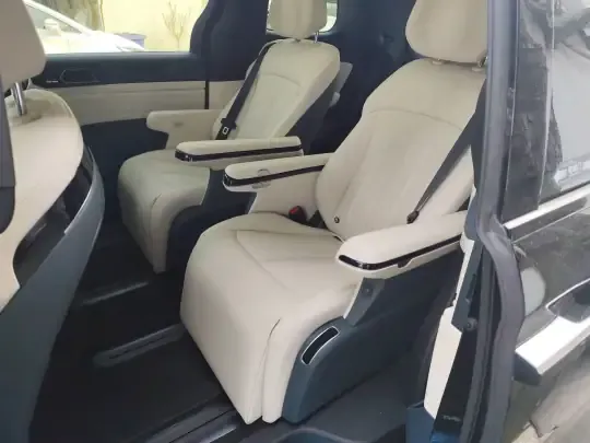 BYD Xia 2026 (2300 км)