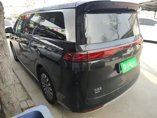 BYD Xia 2026 (2300 км)