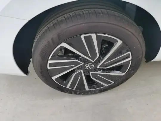 Volkswagen Lavida 2026 (700 км)