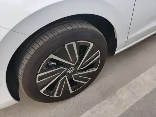 Volkswagen Lavida 2026 (700 км)