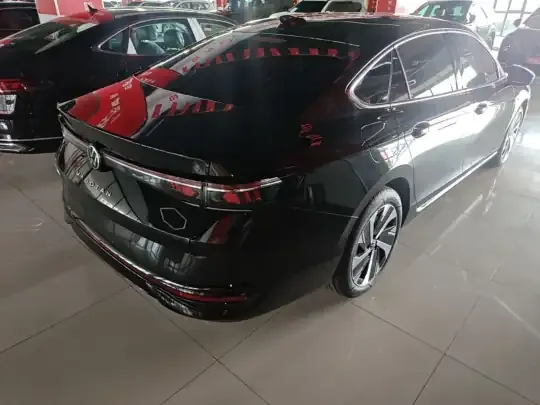 Volkswagen Magotan 2026 (600 км)