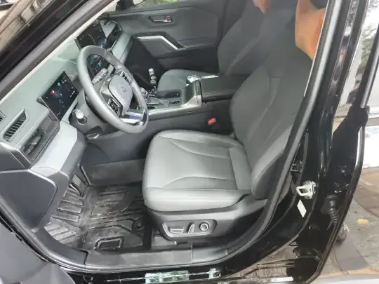 Toyota RAV4 2026 (3500 км)