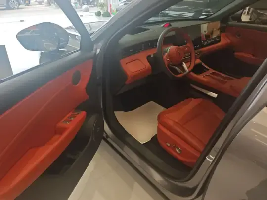Hongqi HS6 PHEV 2026 (400 км)
