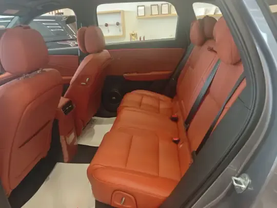 Hongqi HS6 PHEV 2026 (400 км)