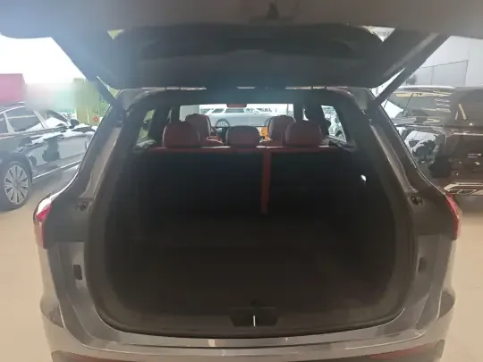 Hongqi HS6 PHEV 2026 (400 км)