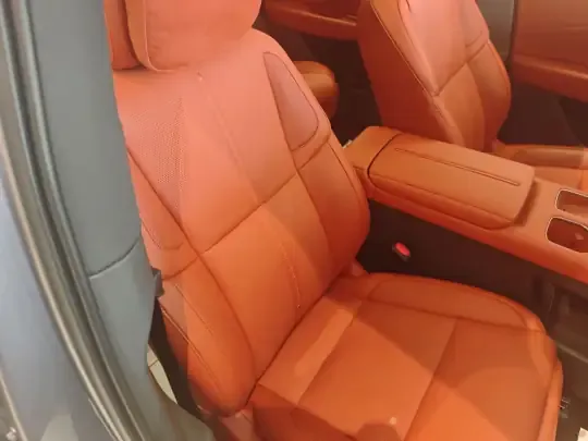 Hongqi HS6 PHEV 2026 (400 км)
