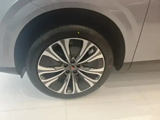 Hongqi HS6 PHEV 2026 (400 км)