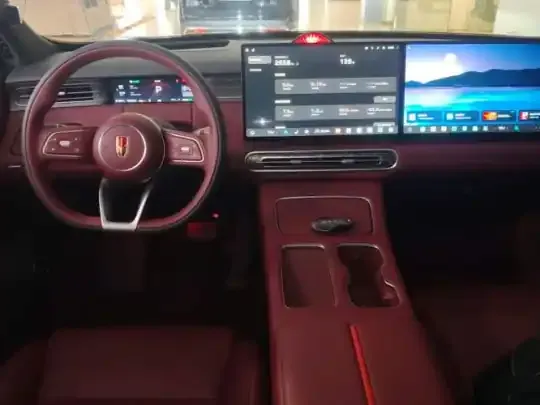 Hongqi HS6 PHEV 2026 (2600 км)
