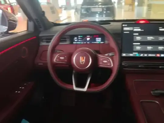 Hongqi HS6 PHEV 2026 (2600 км)