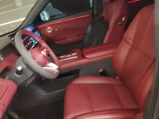 Hongqi HS6 PHEV 2026 (2600 км)