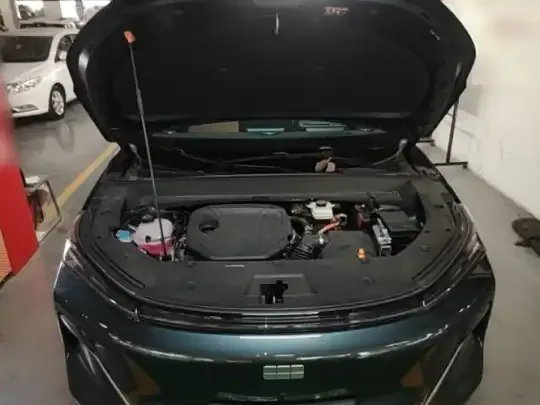 Geely Galaxy Xingjian 7 EM-i 2026 (6200 км)