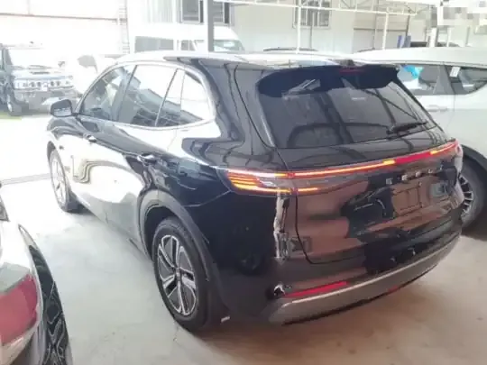 Geely Galaxy Xingjian 7 EM-i 2026 (5100 км)