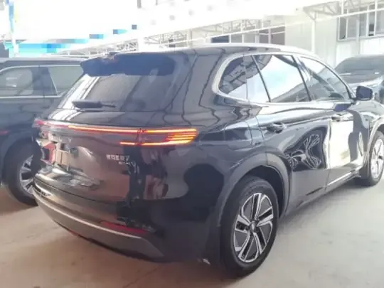 Geely Galaxy Xingjian 7 EM-i 2026 (5100 км)