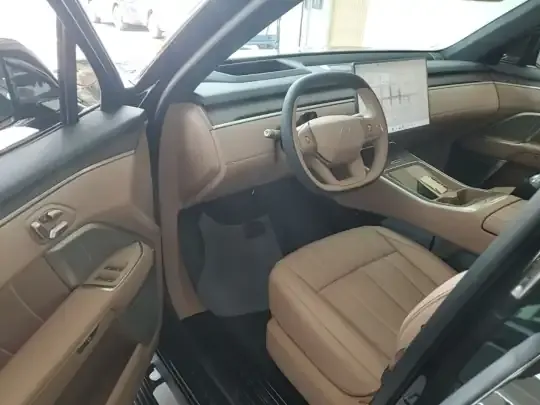 ONVO Luxeed L90 2025 (1700 км)