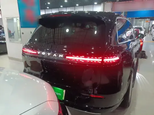 VOYAH Titan 2026 (7000 км)